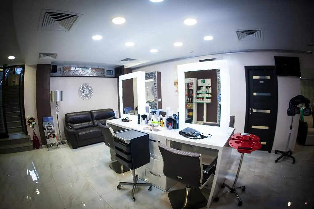 ***  בוקרשט West Plaza Hotel רומניה